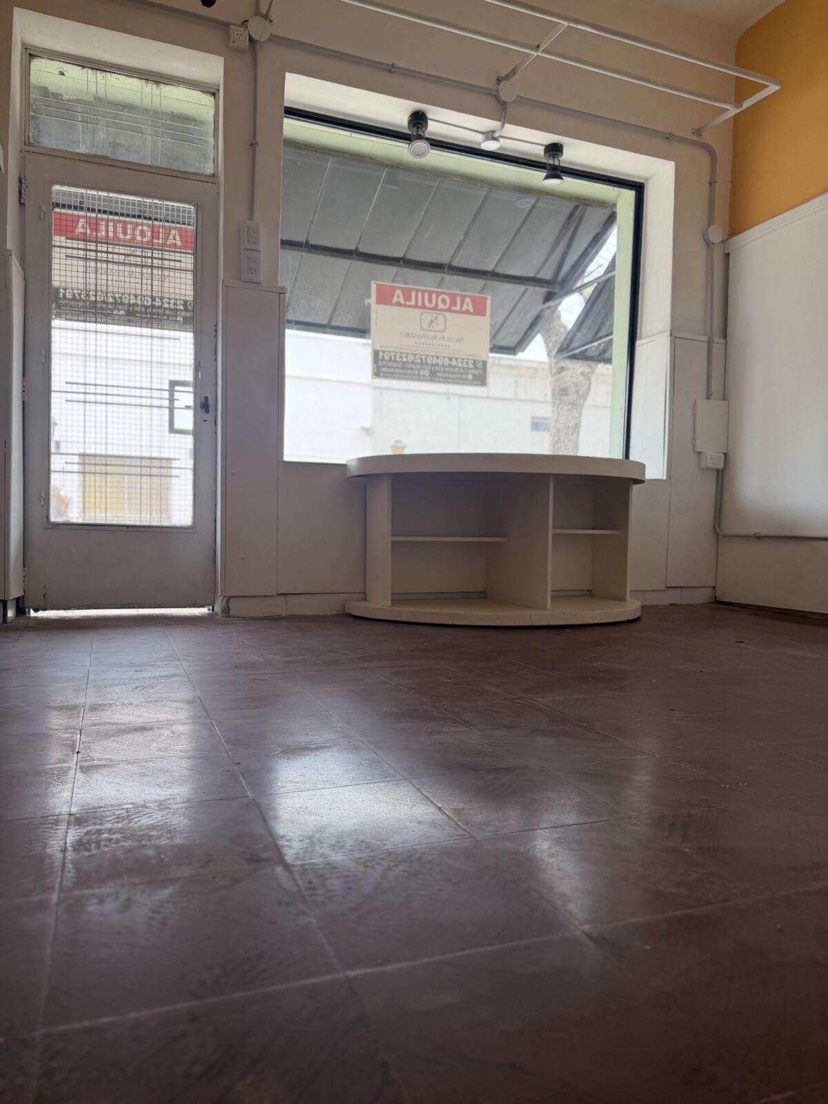 Se Alquila Céntrico Local Comercial, foto 8